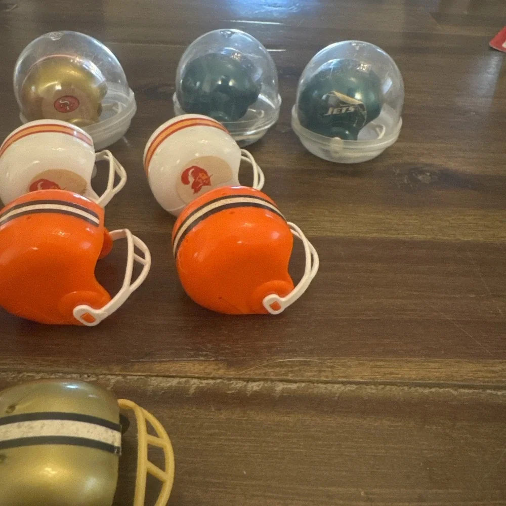 Vintage‎ NFL mini Helmets Lot Of 27